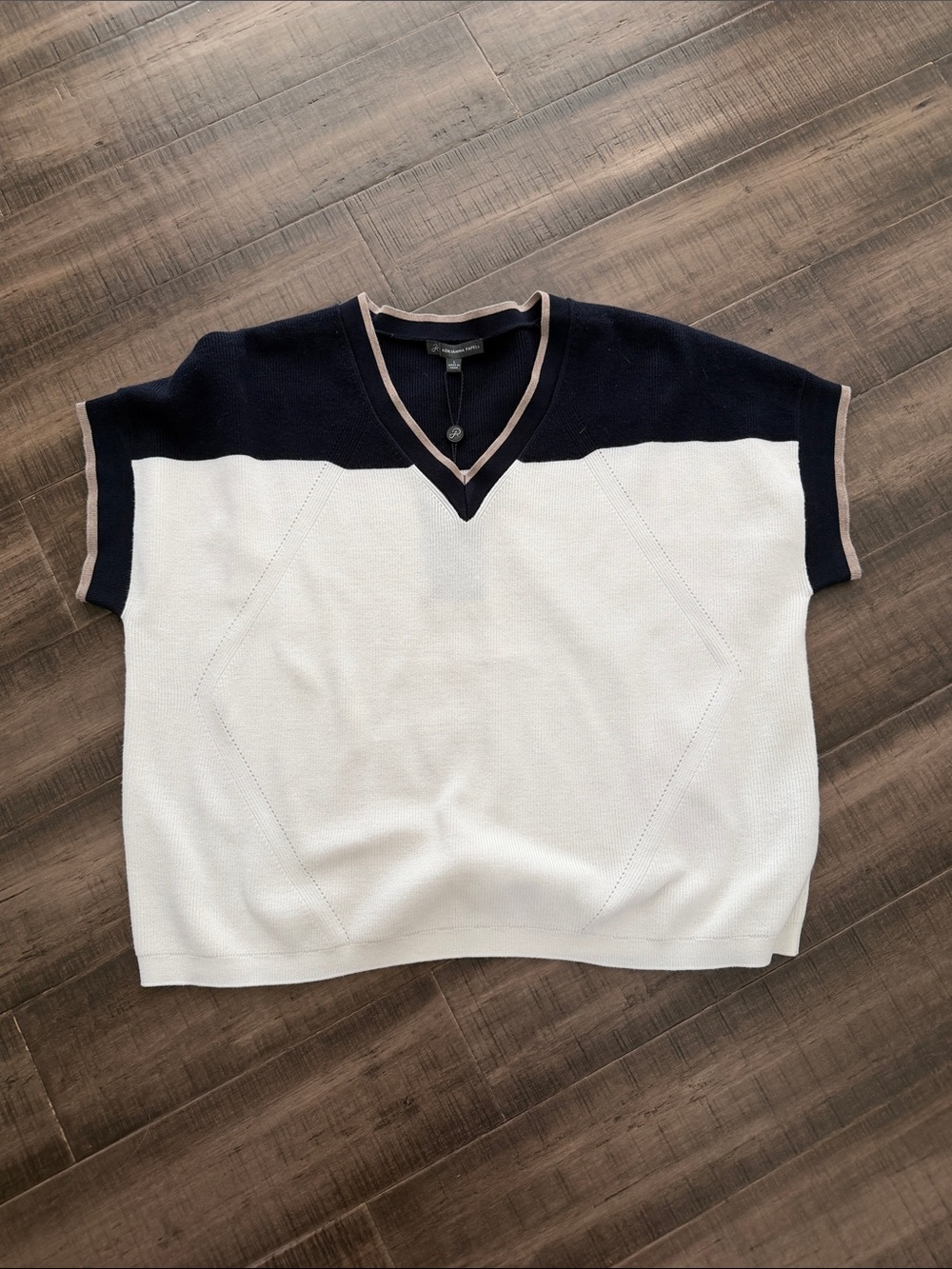 Adrianna Papell Navy, White & Beige V‑Neck Knit Top